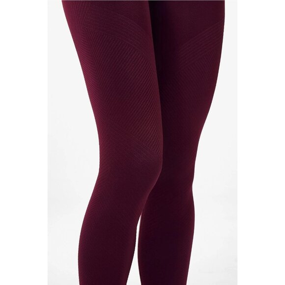 Fabletics Seamless Mid Rise Statement 7/8 Leggings Size Medium Purple Active NEW - Picture 3 of 9